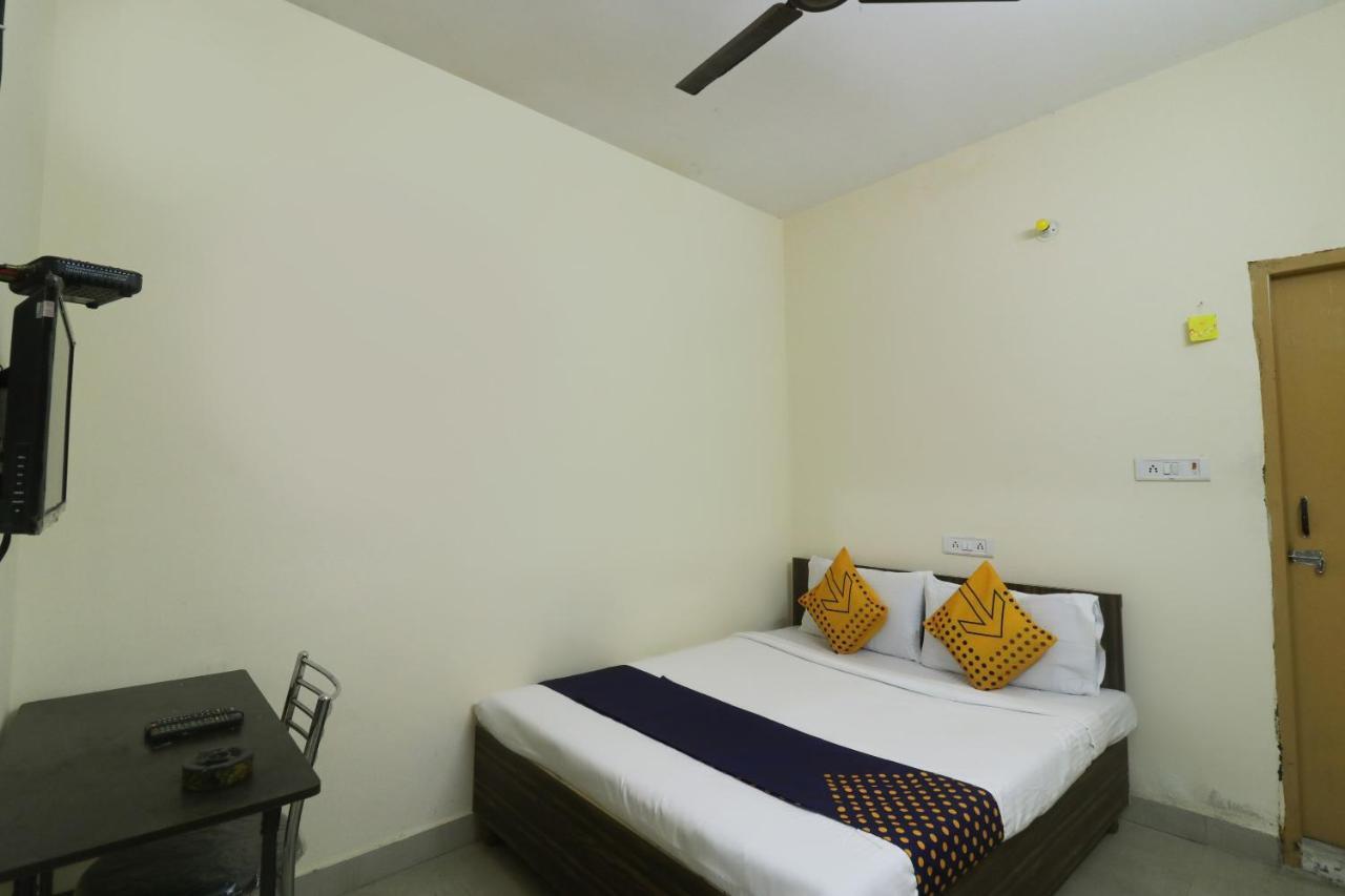 Spot On Negi Home Stay Dehradun Dış mekan fotoğraf