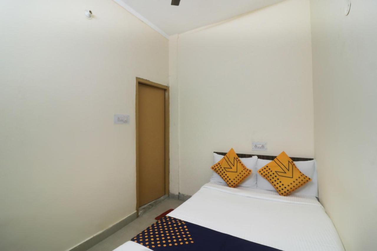 Spot On Negi Home Stay Dehradun Dış mekan fotoğraf